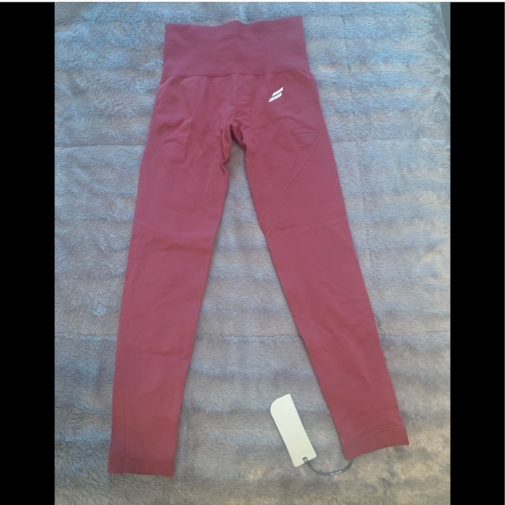 Brand New w/ tags DOYOUEVEN Leggings